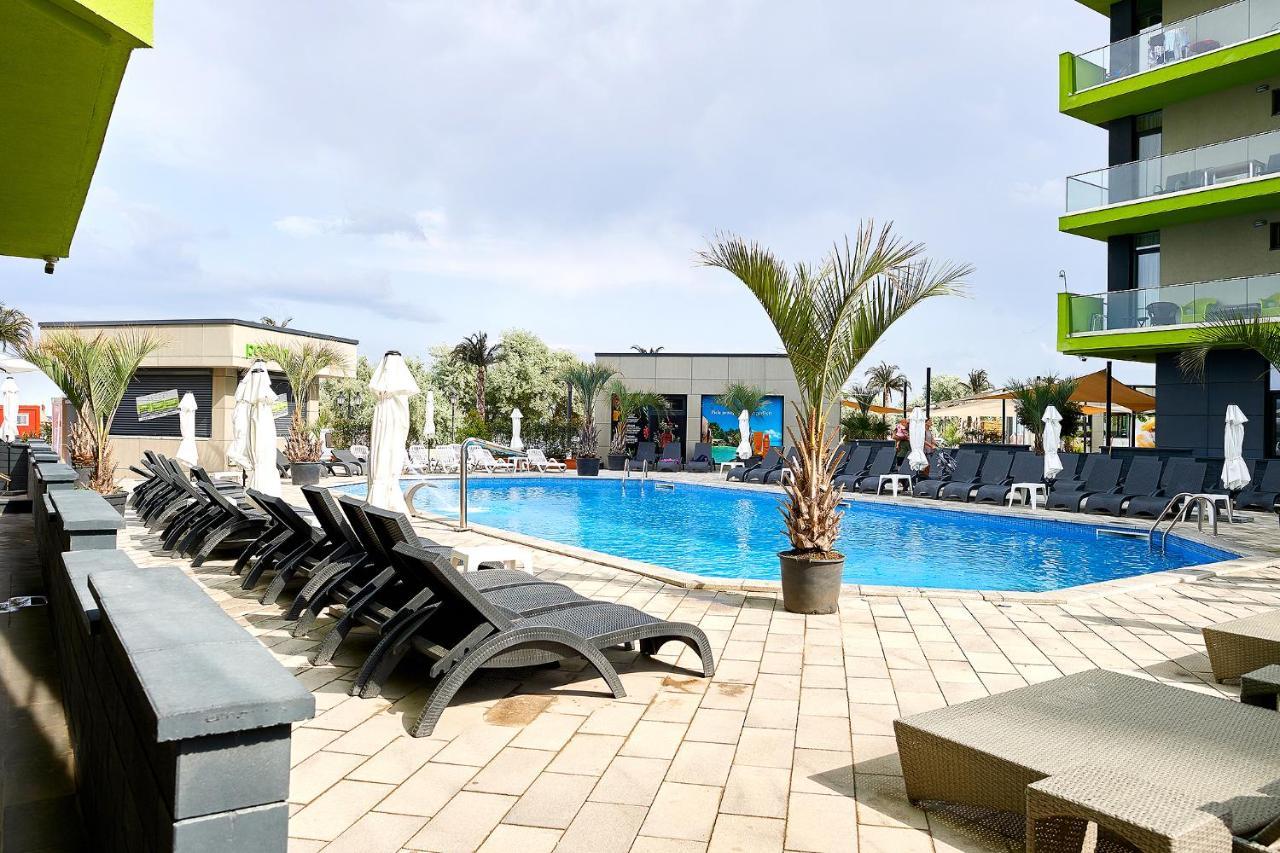 Seastar Apartment - Spa N Pools Beach Resort Мамая Екстер'єр фото